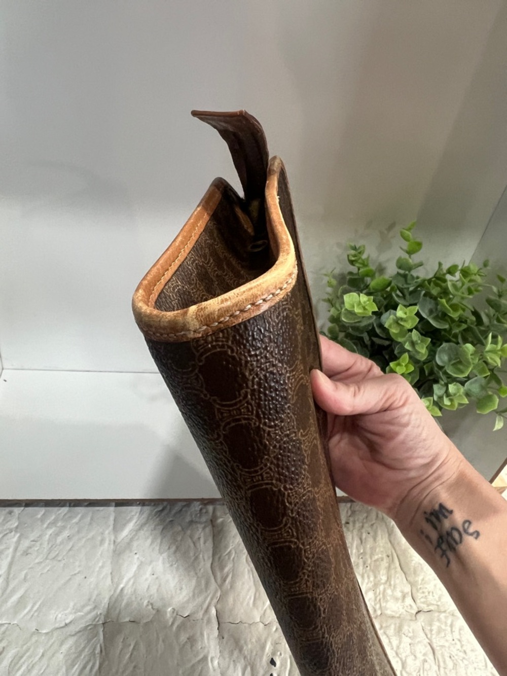 VTG a Celine Brown Triomphe Clutch - Picture 5 of 10